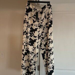 Lulus Stunningly Chic Black and White Floral Wide-Leg Pants